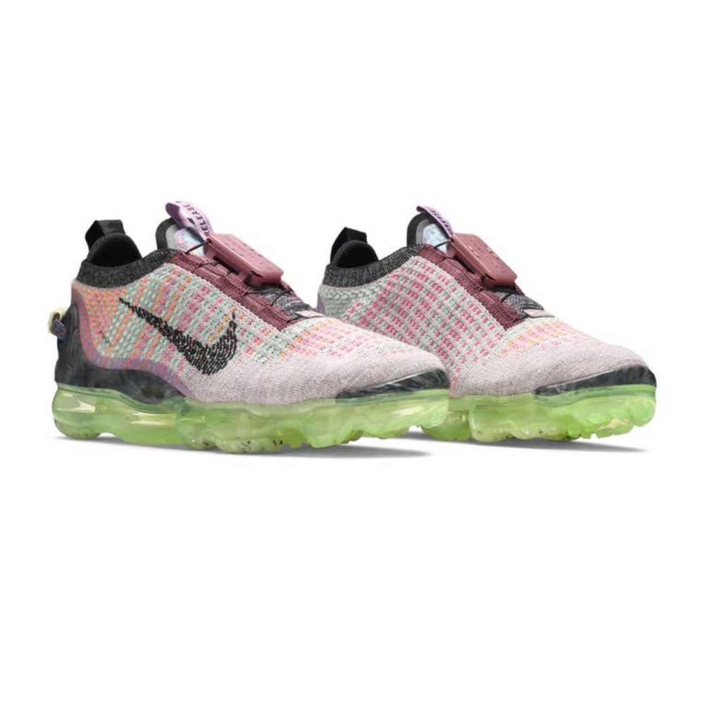 Nike Air VaporMax 2020 Flyknit
Violet Ash Multi-Color (Women's) US 10.5